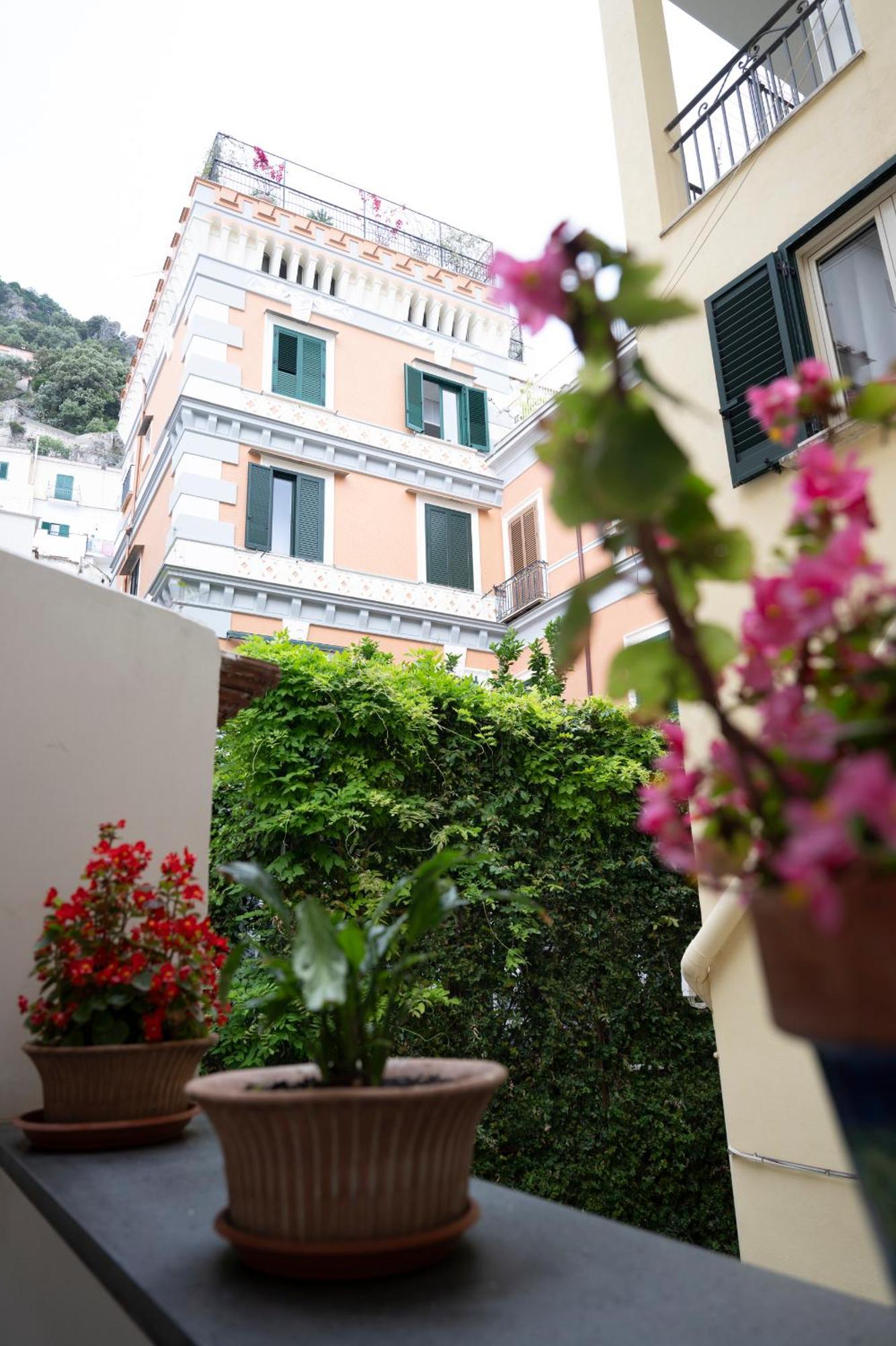 Hotel Antica Repubblica In Amalfi Center At 100Mt From The Sea Eksteriør bilde
