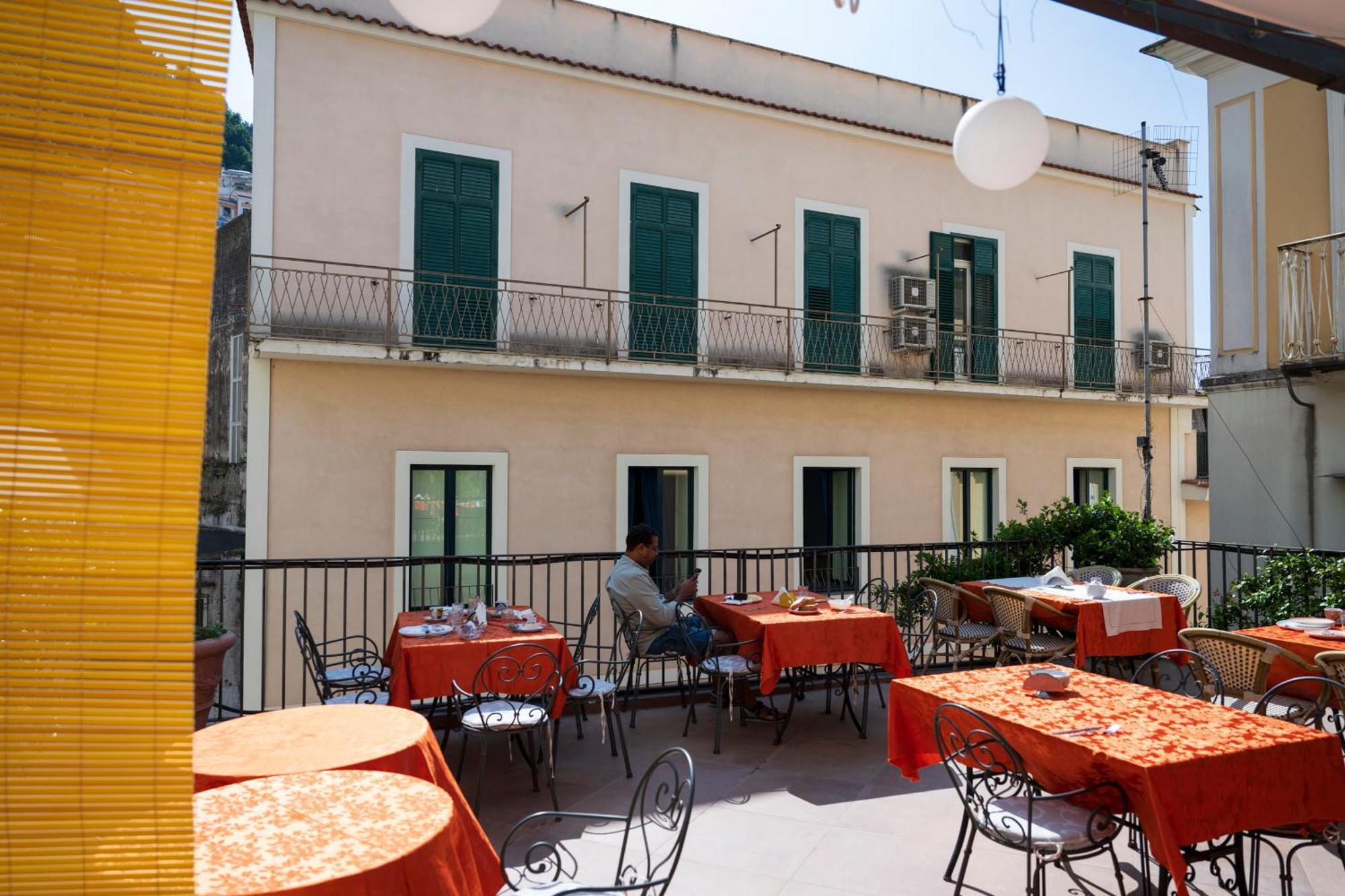 Hotel Antica Repubblica In Amalfi Center At 100Mt From The Sea Eksteriør bilde